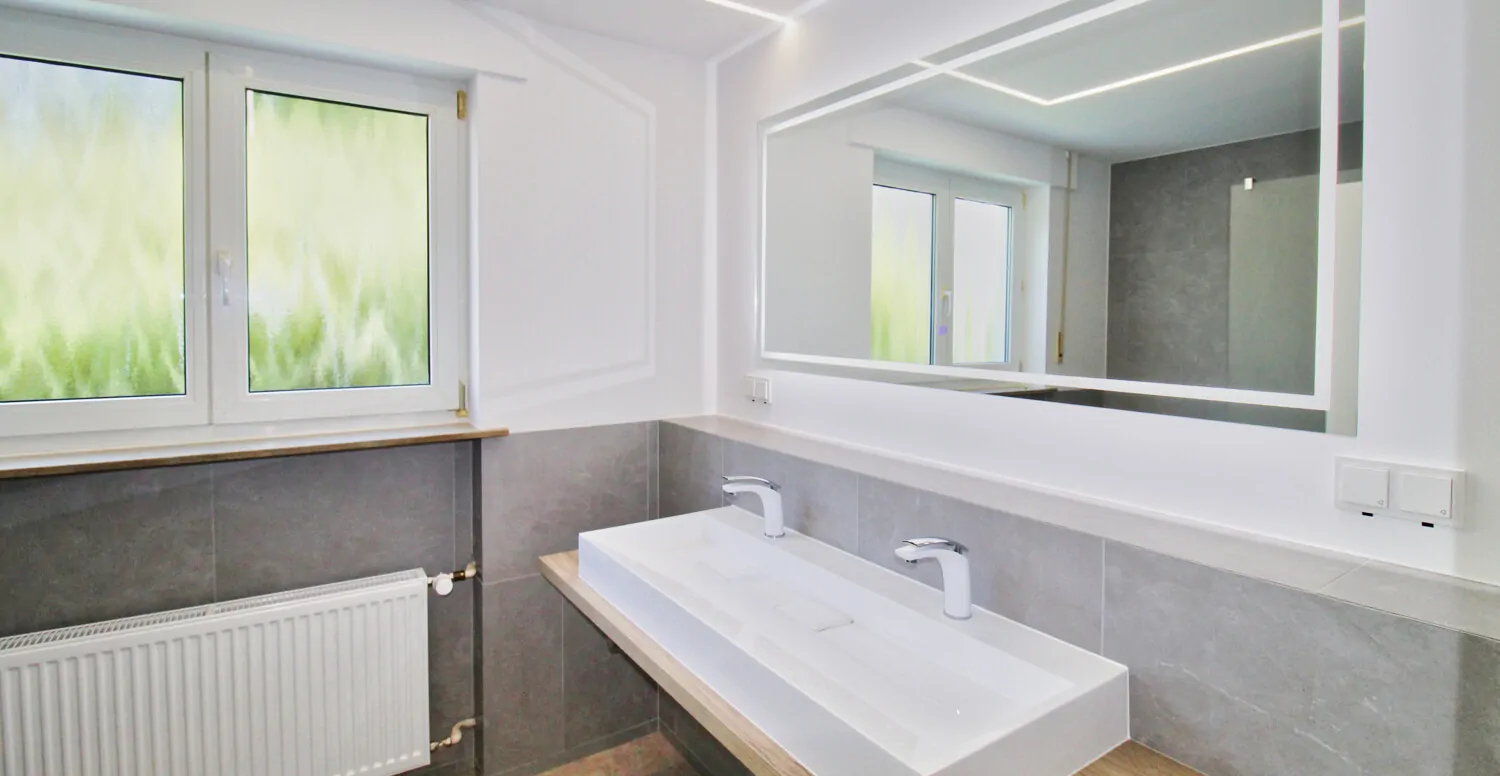 Tageslicht-Badezimmer Bild 1 OG