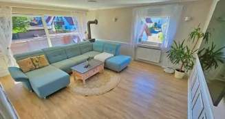 von_poll_real_estate_property_25403192_image_0