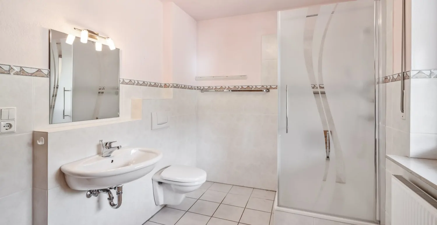 Badezimmer im Erdgeschoss