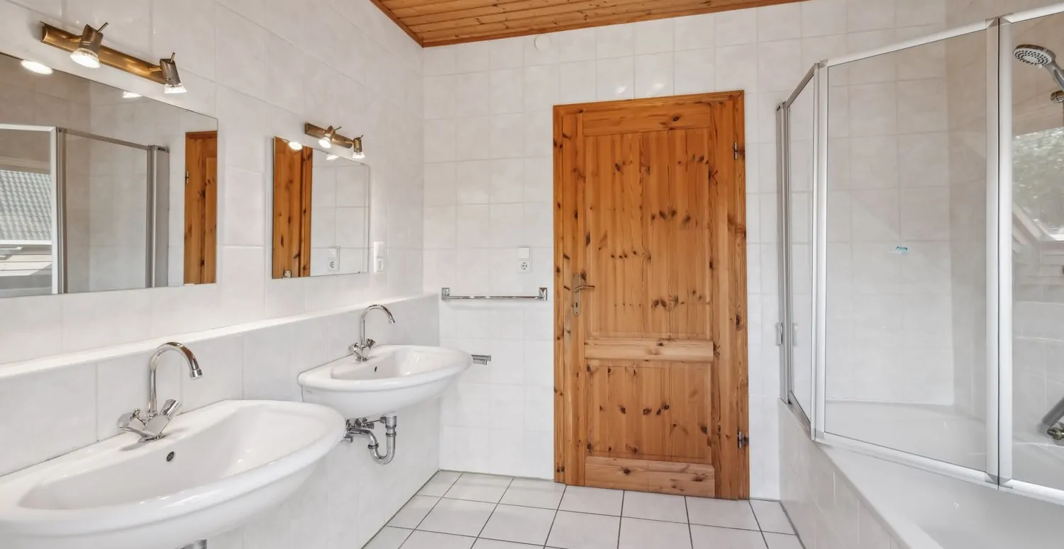 Badezimmer im Dachgeschoss