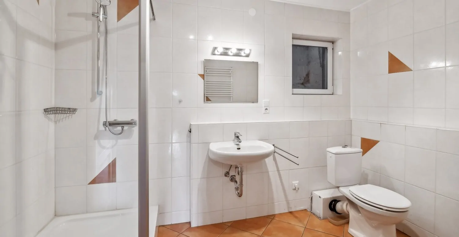 Badezimmer im Kellergeschoss