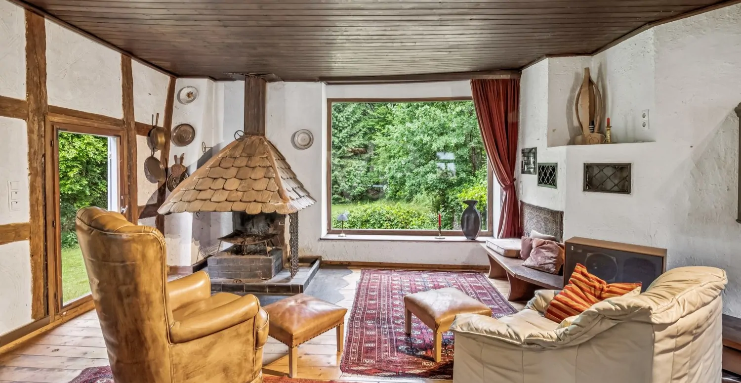 Wohnzimmer mit Zugang zum Garten