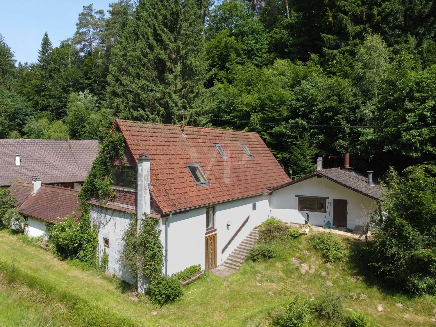 Nebengebäude mit ehm. Brennhaus