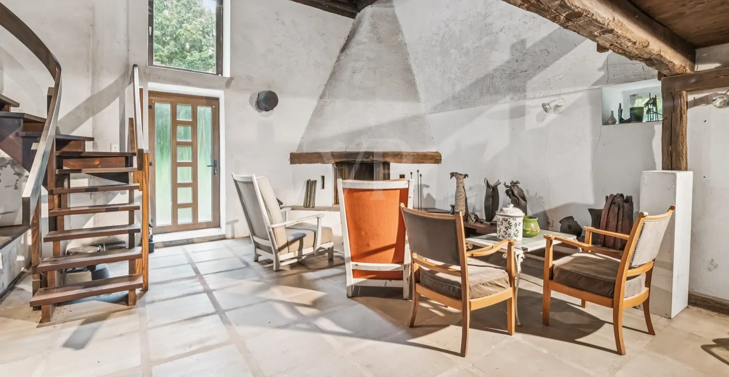 Kaminzimmer im Nebengebäude