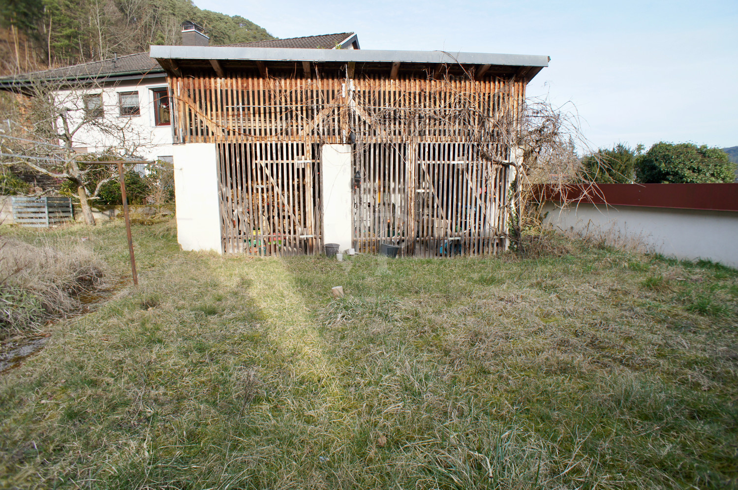 Geräte- und Holzlager