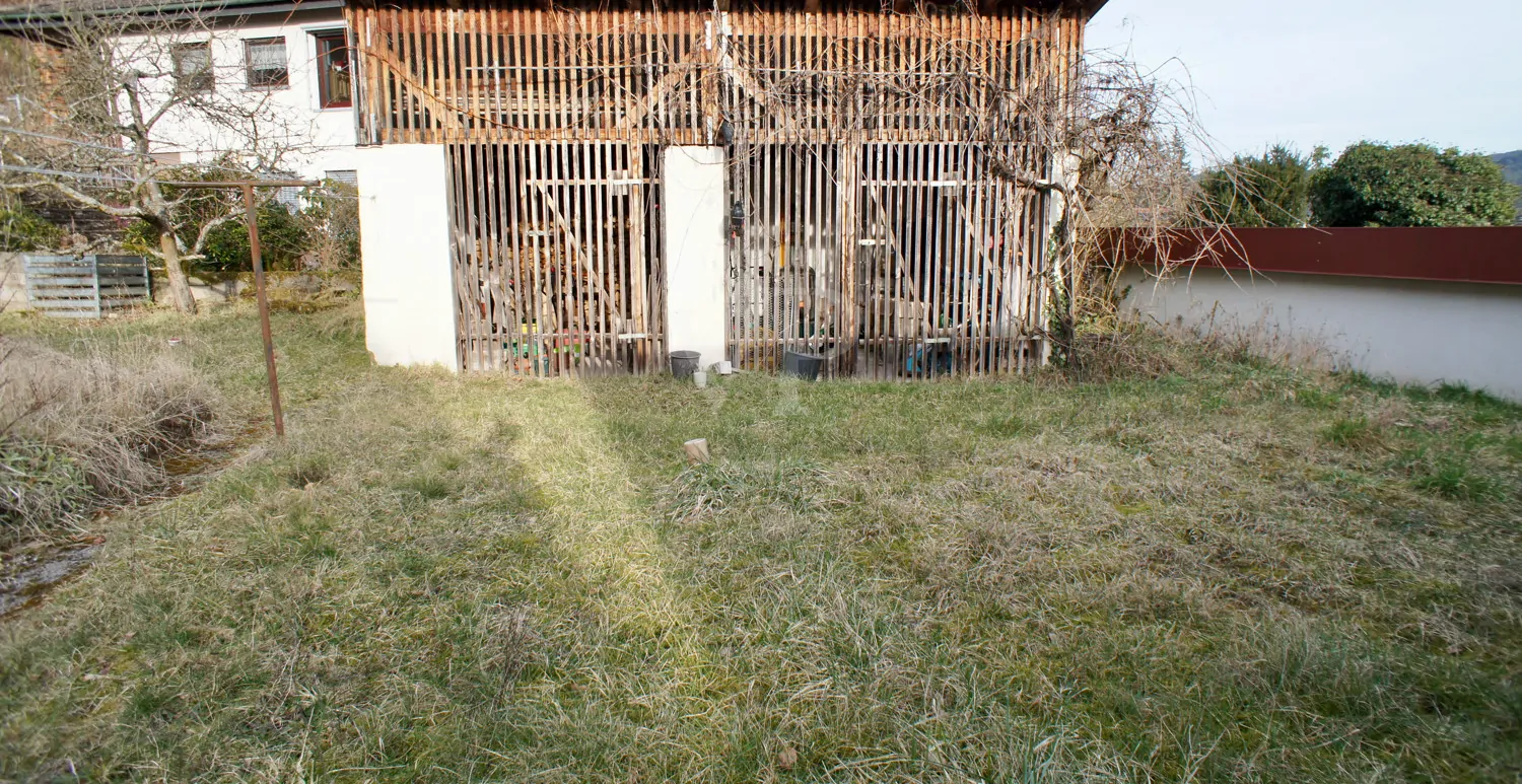 Geräte- und Holzlager