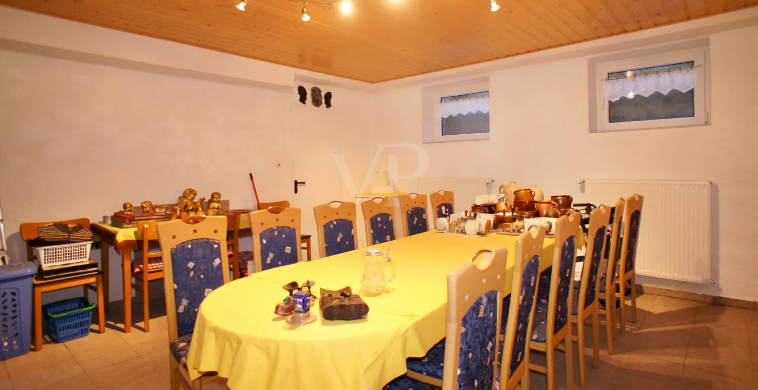 Partyraum im Keller