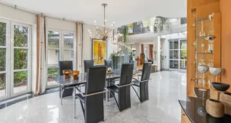 von_poll_real_estate_property_25419005_image_1