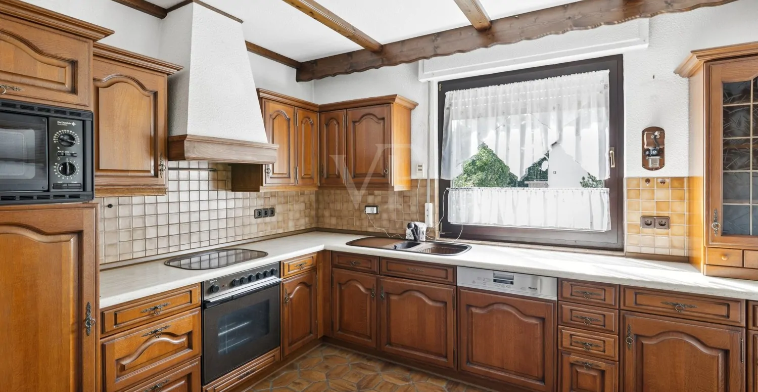 Küche zur Straßenseite