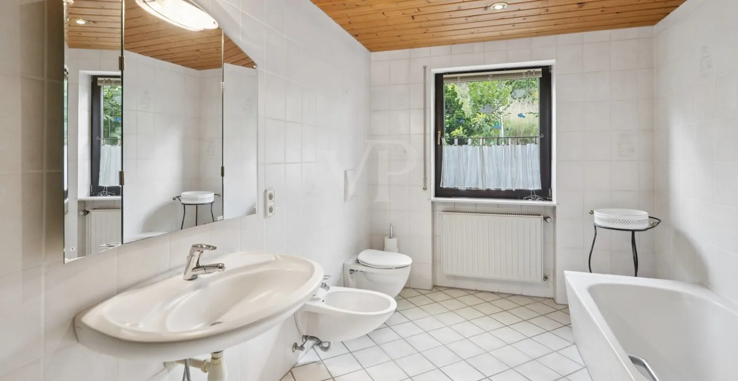 Badezimmer im Erdgeschoss