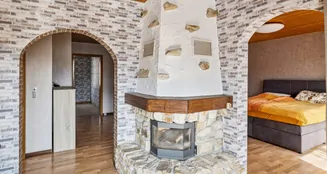 von_poll_real_estate_property_25419018_image_7