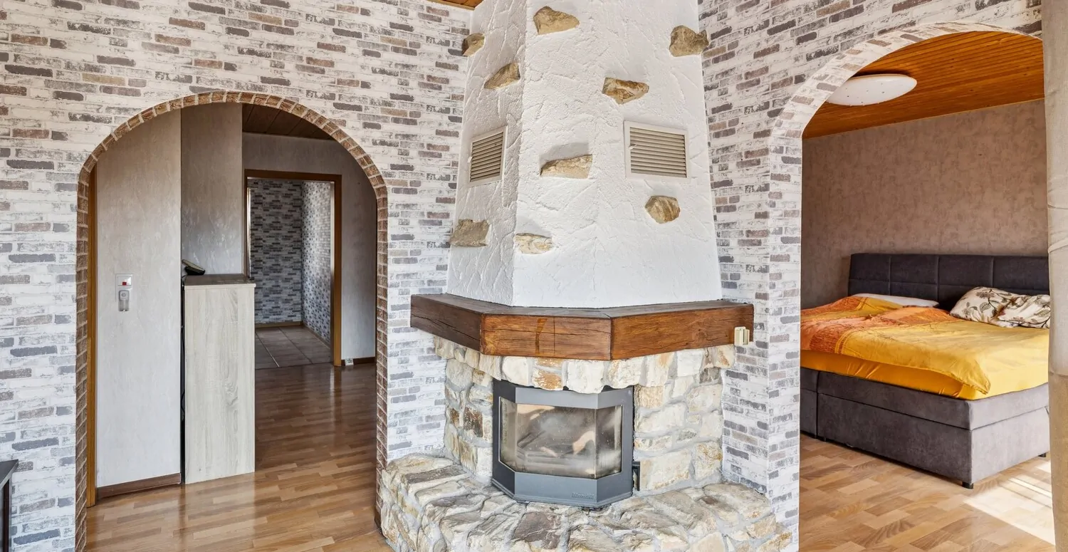 Wohnzimmer mit Kamin Obergeschoss