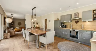 von_poll_real_estate_property_25419025_image_1