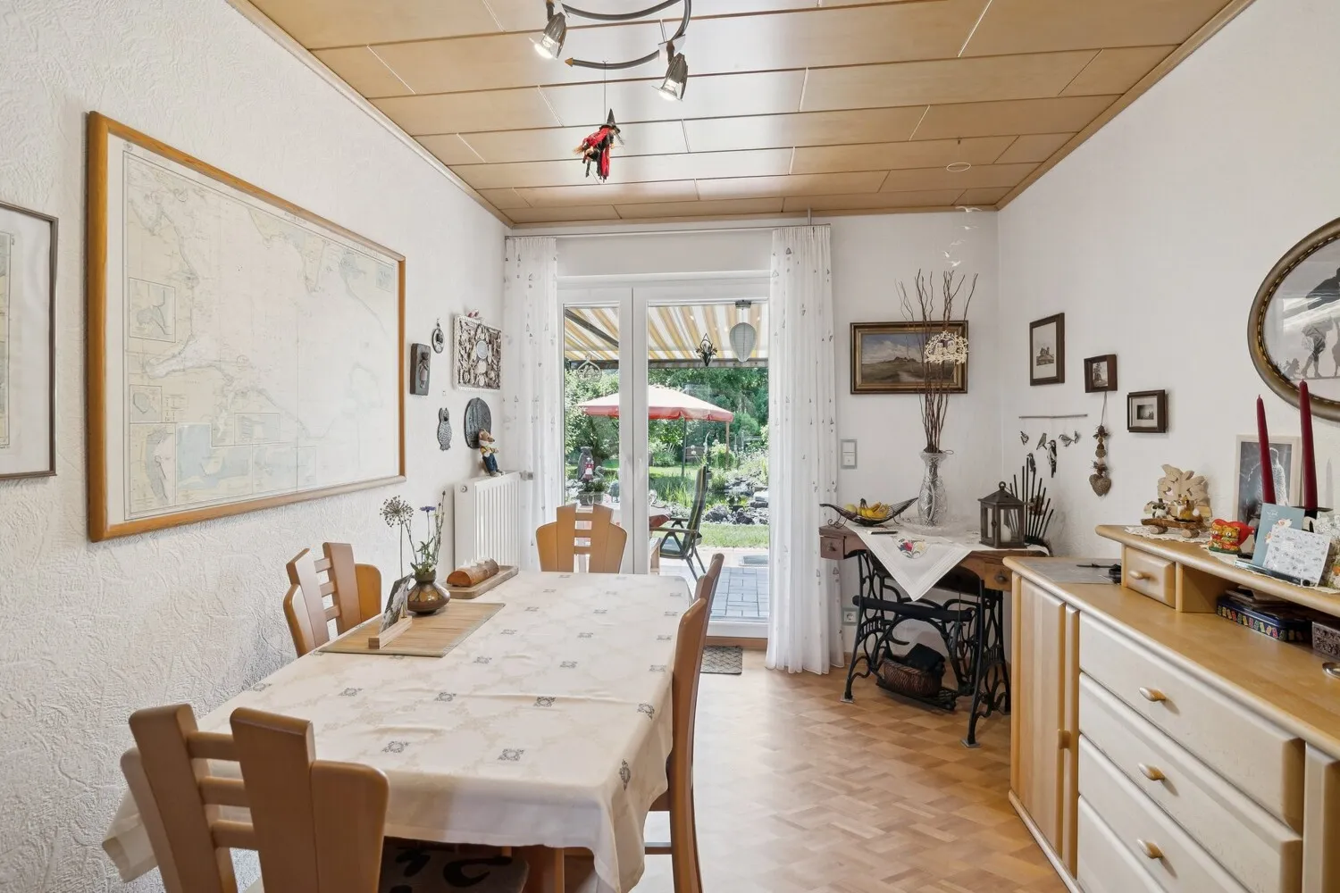 Esszimmer mit Terrasse (Erdgeschoss)
