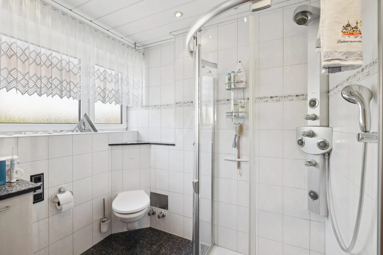 Badezimmer (Erdgeschoss)