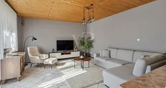 von_poll_real_estate_property_25419024_image_1