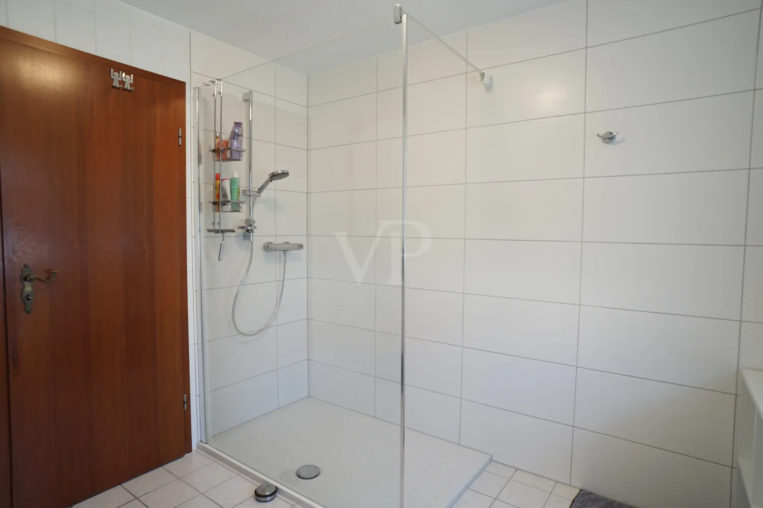 Große Dusche