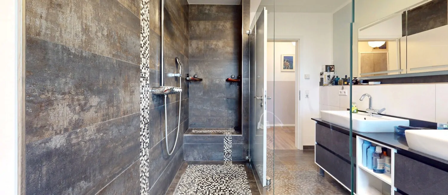 Badezimmer Ansicht II