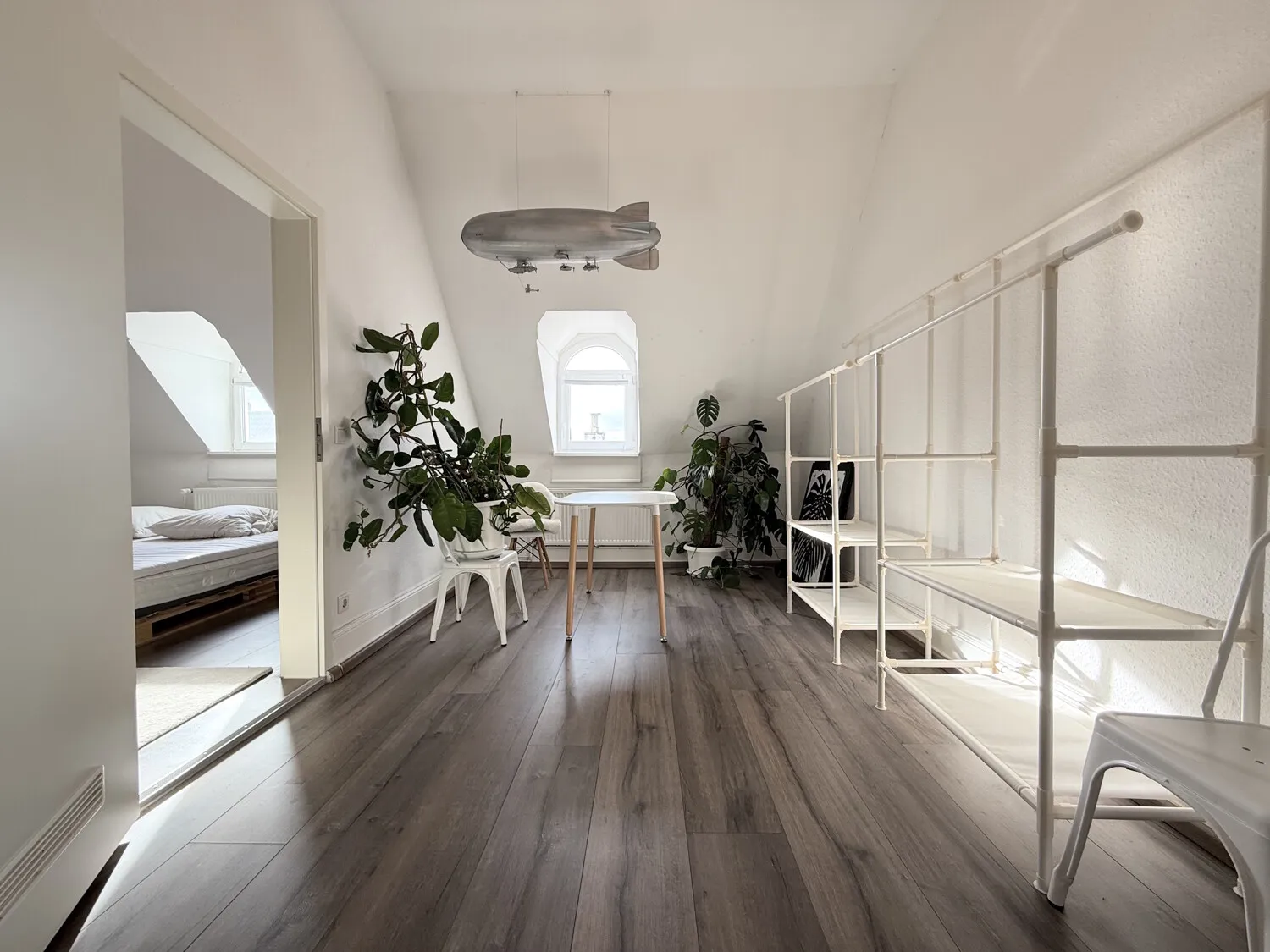 Zimmer III - Ansicht I