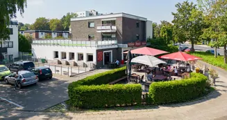 von_poll_real_estate_property_2341018A1_image_0