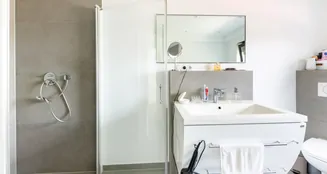 von_poll_real_estate_property_2341018A1_image_27