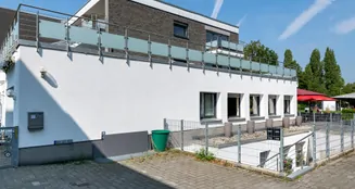 von_poll_real_estate_property_2341018A1_image_42