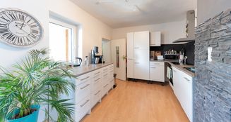 von_poll_real_estate_property_2341024A4_image_32