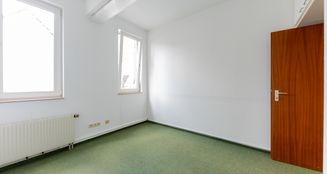 von_poll_real_estate_property_2541007A1_image_20