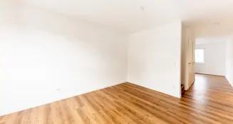 von_poll_real_estate_property_2541004W5_image_2