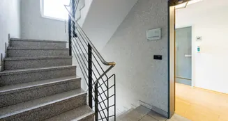 von_poll_real_estate_property_2541015A1_image_11