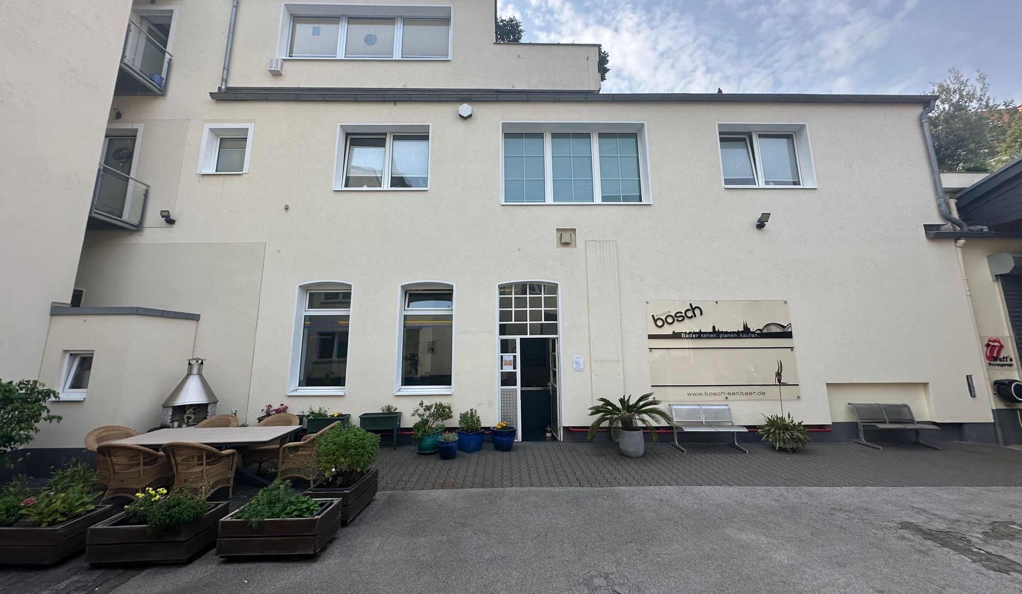 Vielseitige Gewerbefläche mit Lager- und Stellplatzoption in Köln-Ehrenfeld