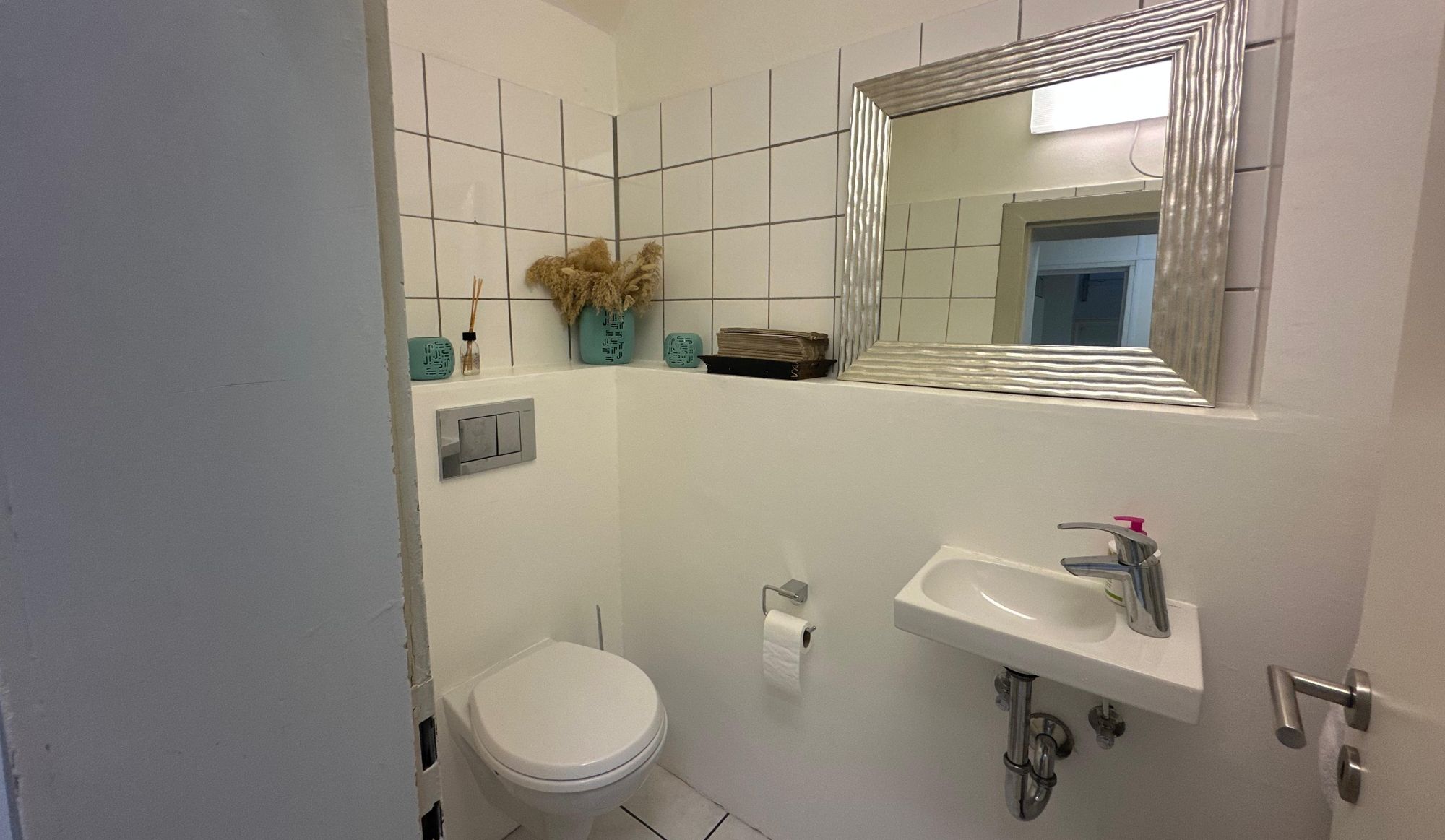 Vielseitige Gewerbefläche mit Lager- und Stellplatzoption in Köln-Ehrenfeld