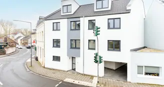 von_poll_real_estate_property_2541004A2_image_2