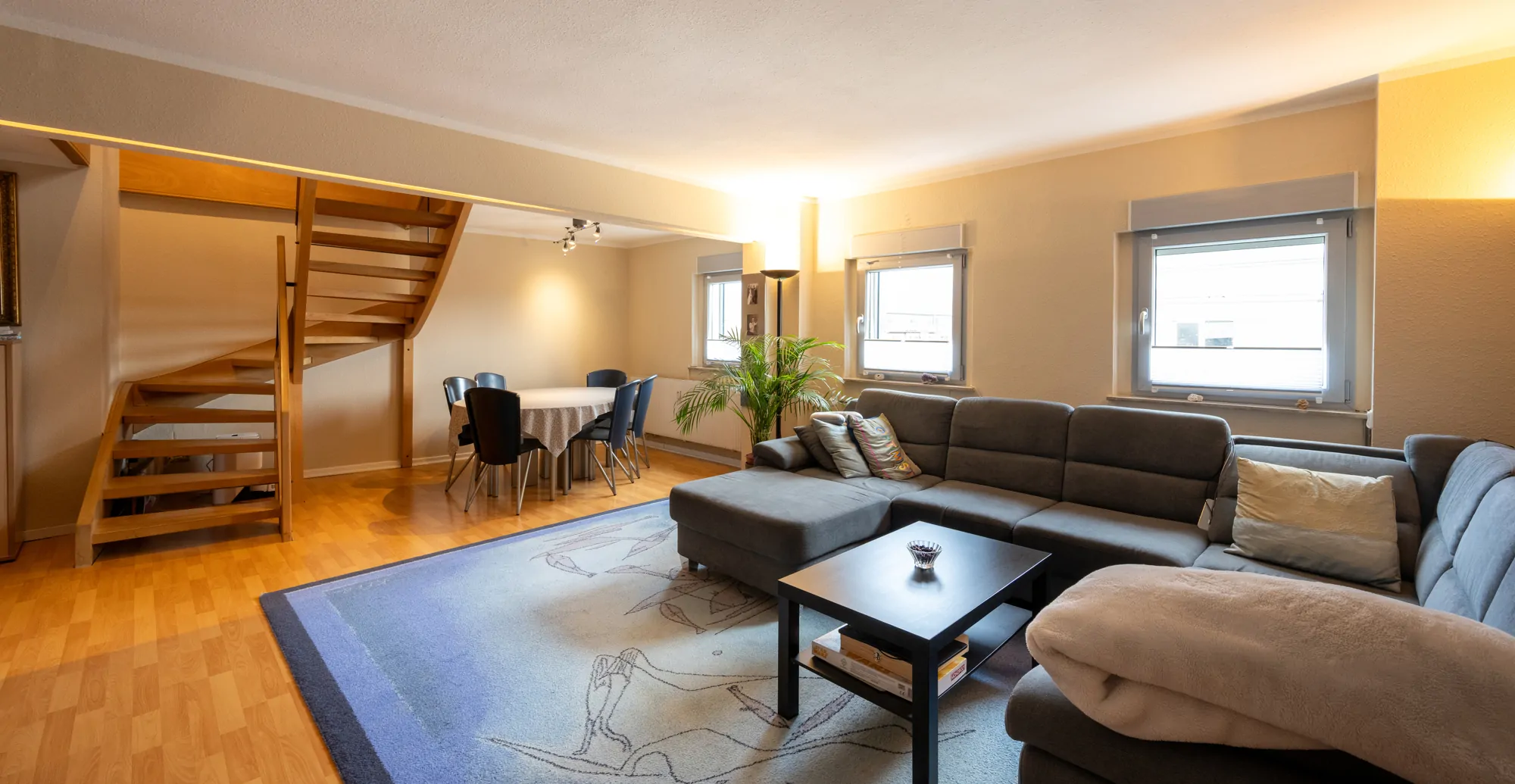 Wohn- und Geschäftshaus in prägnanter Lage und freier Wohnung in Braunsfeld