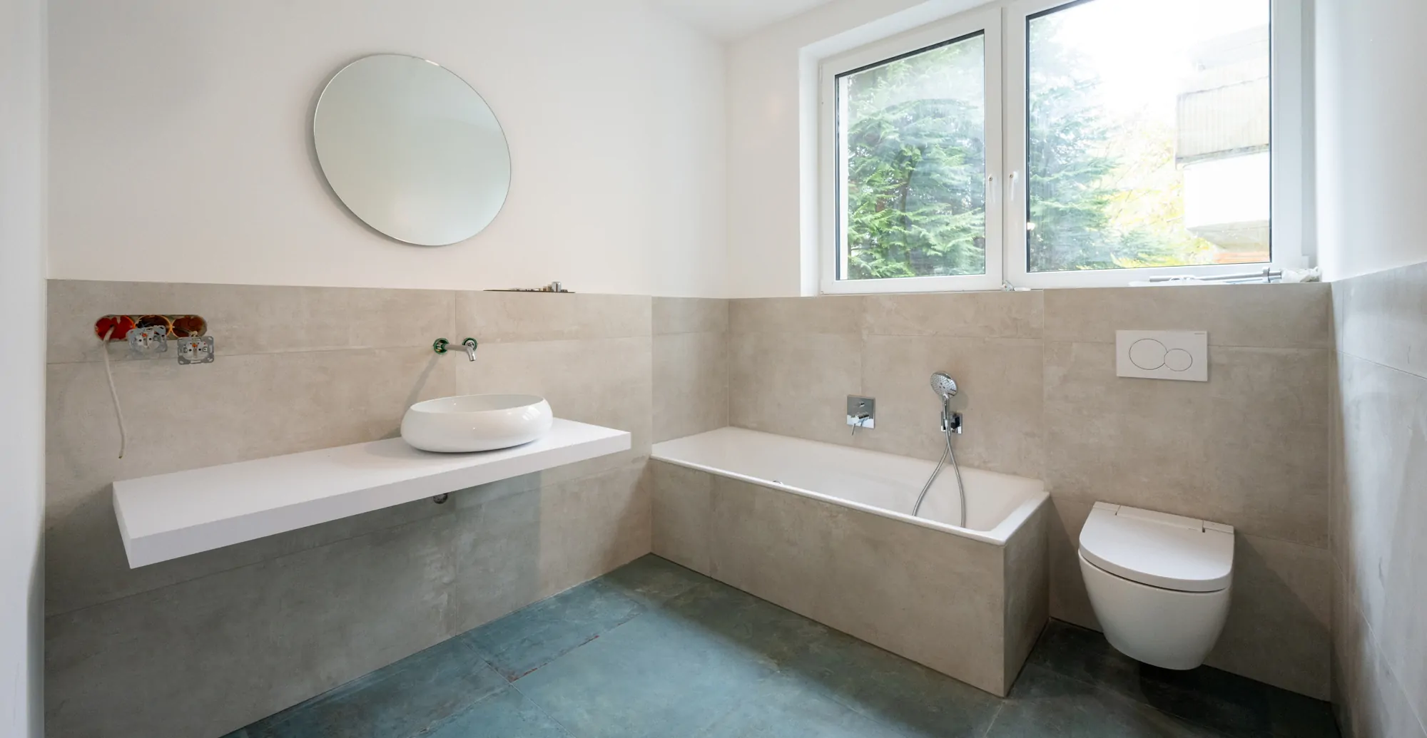 Wohn- und Geschäftshaus in prägnanter Lage und freier Wohnung in Braunsfeld