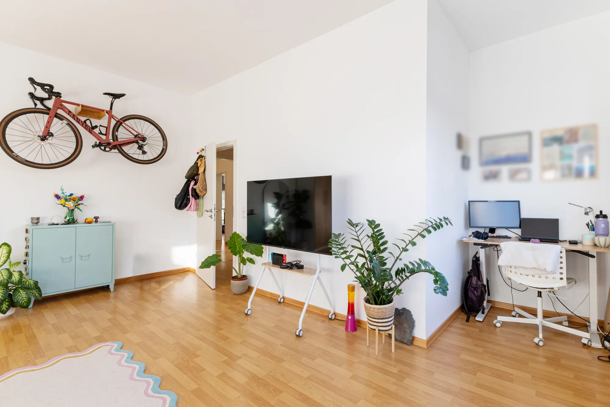 Wohn- und Geschäftshaus in prägnanter Lage und freier Wohnung in Braunsfeld