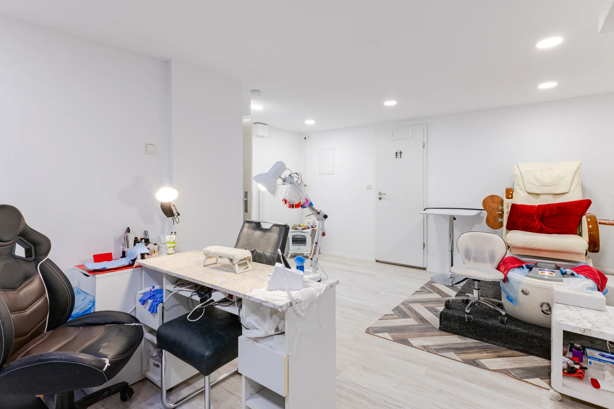 Wohn- und Geschäftshaus in prägnanter Lage und freier Wohnung in Braunsfeld