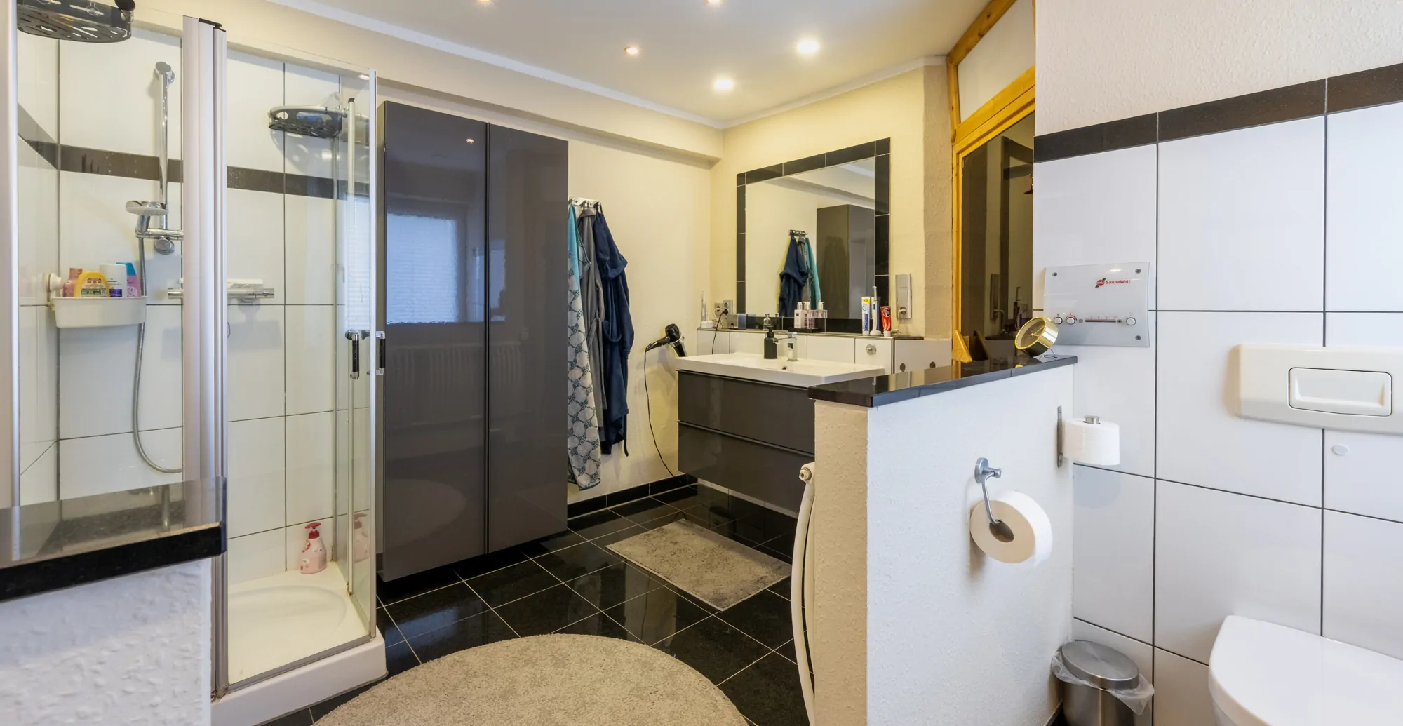 Wohn- und Geschäftshaus in prägnanter Lage und freier Wohnung in Braunsfeld