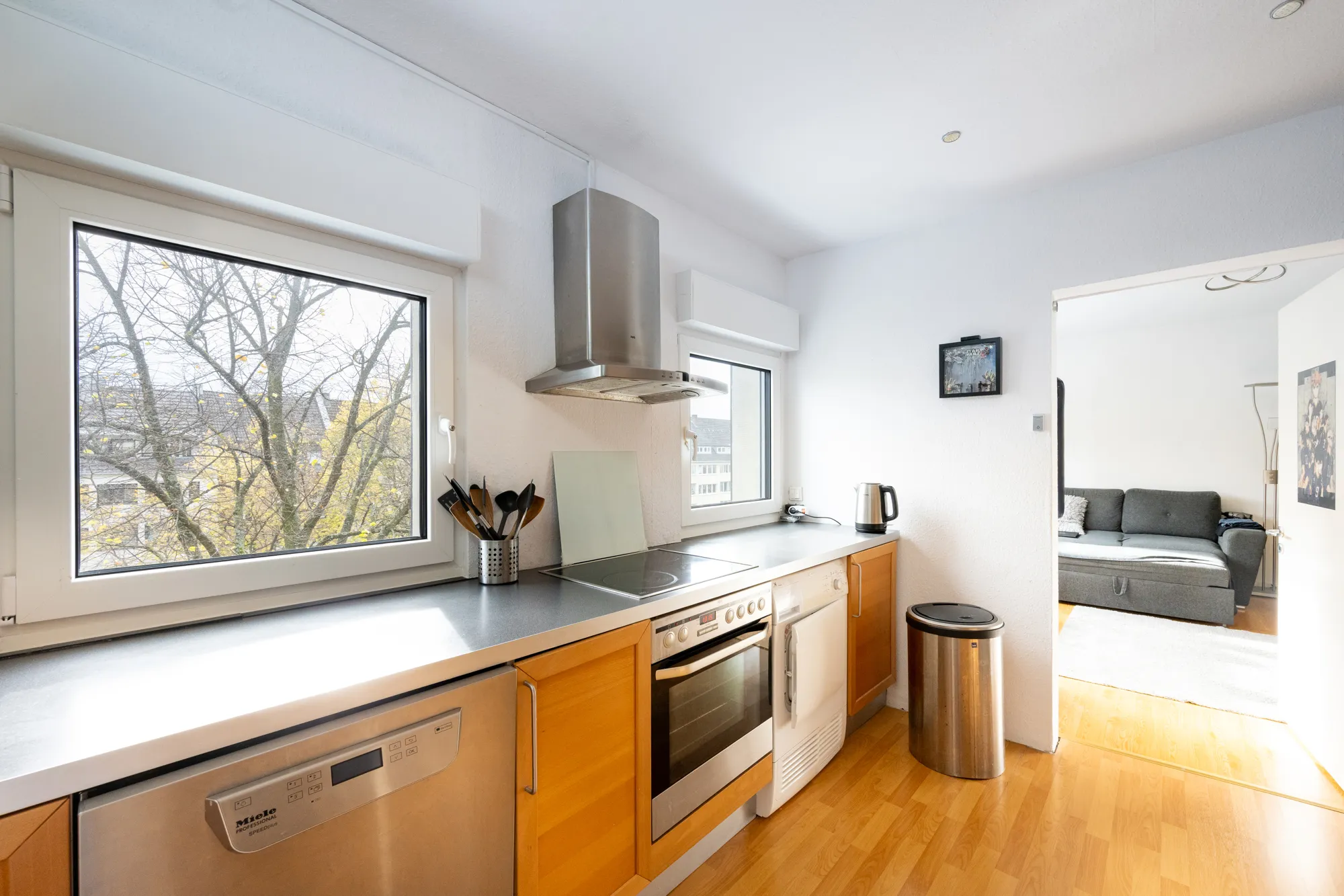 Wohn- und Geschäftshaus in prägnanter Lage und freier Wohnung in Braunsfeld