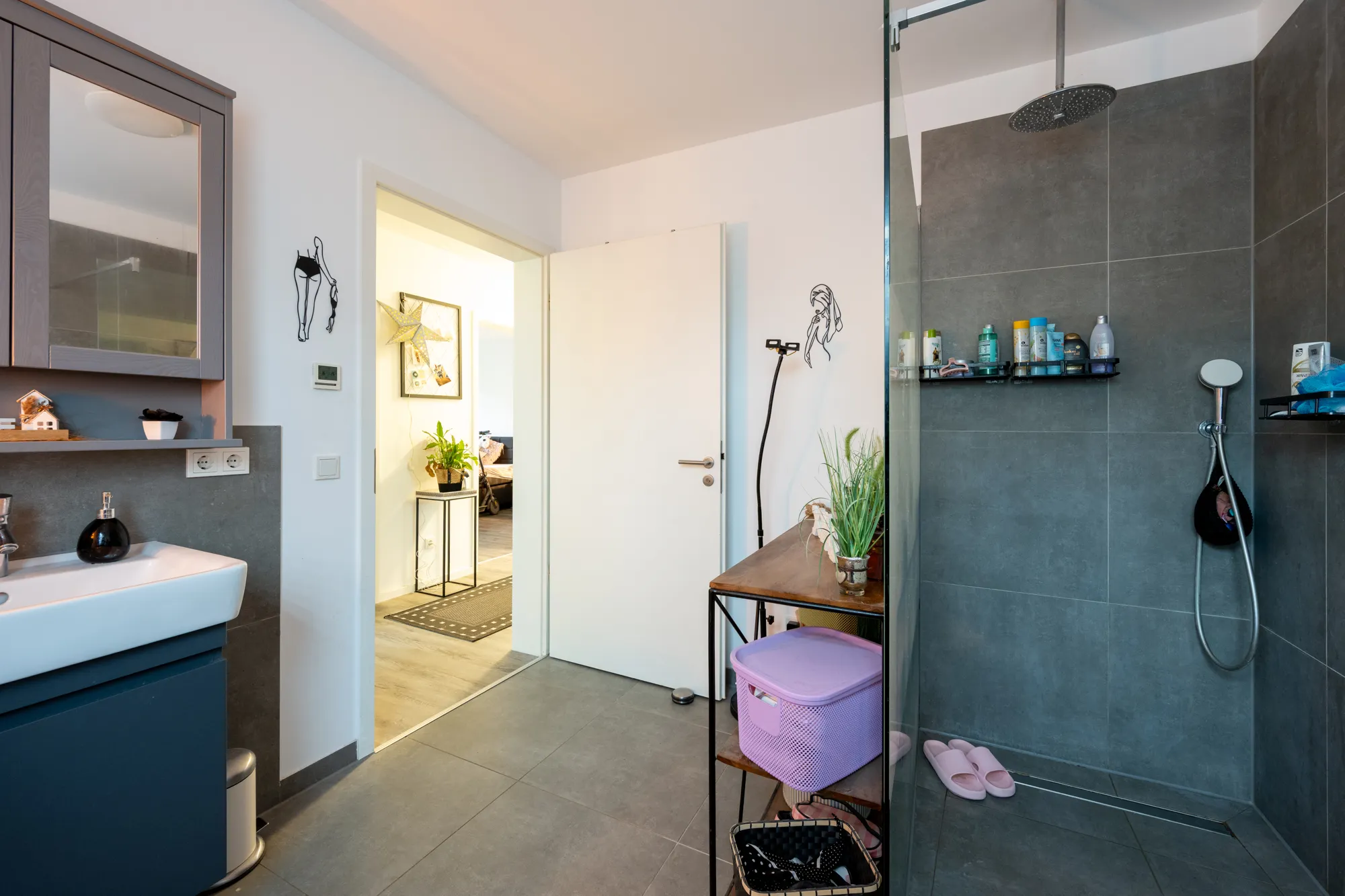 Modernes Mehrfamilienhaus (BJ 2020) in Bergheim-Glessen – Energieeffizienz A+ mit Aufzug & PV-Anlage