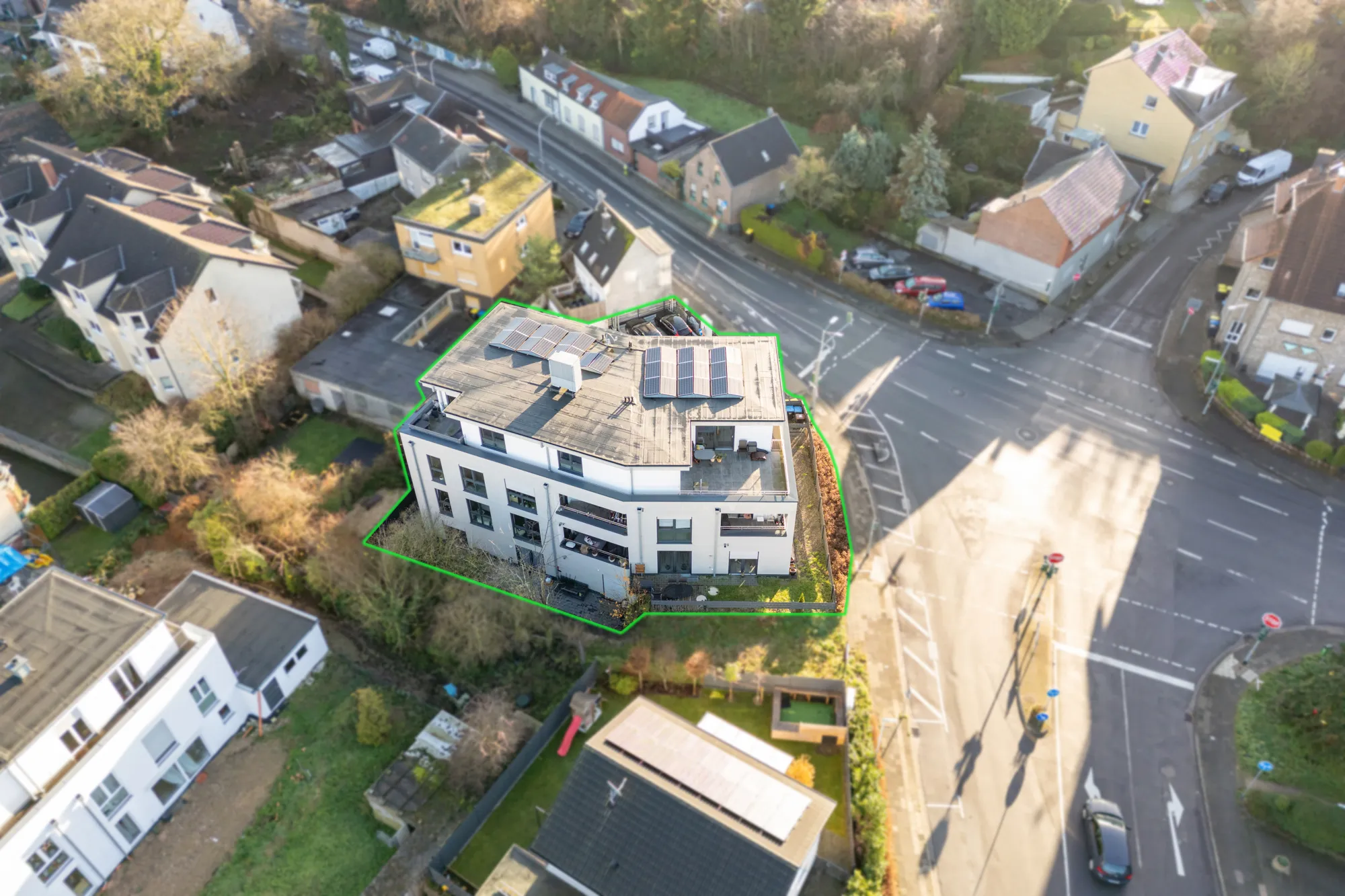 Modernes Mehrfamilienhaus (BJ 2020) in Bergheim-Glessen – Energieeffizienz A+ mit Aufzug & PV-Anlage