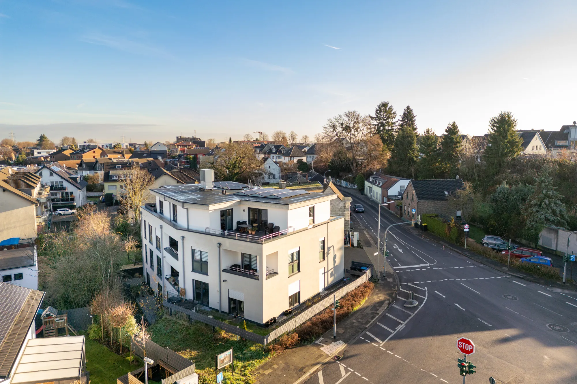 Modernes Mehrfamilienhaus (BJ 2020) in Bergheim-Glessen – Energieeffizienz A+ mit Aufzug & PV-Anlage