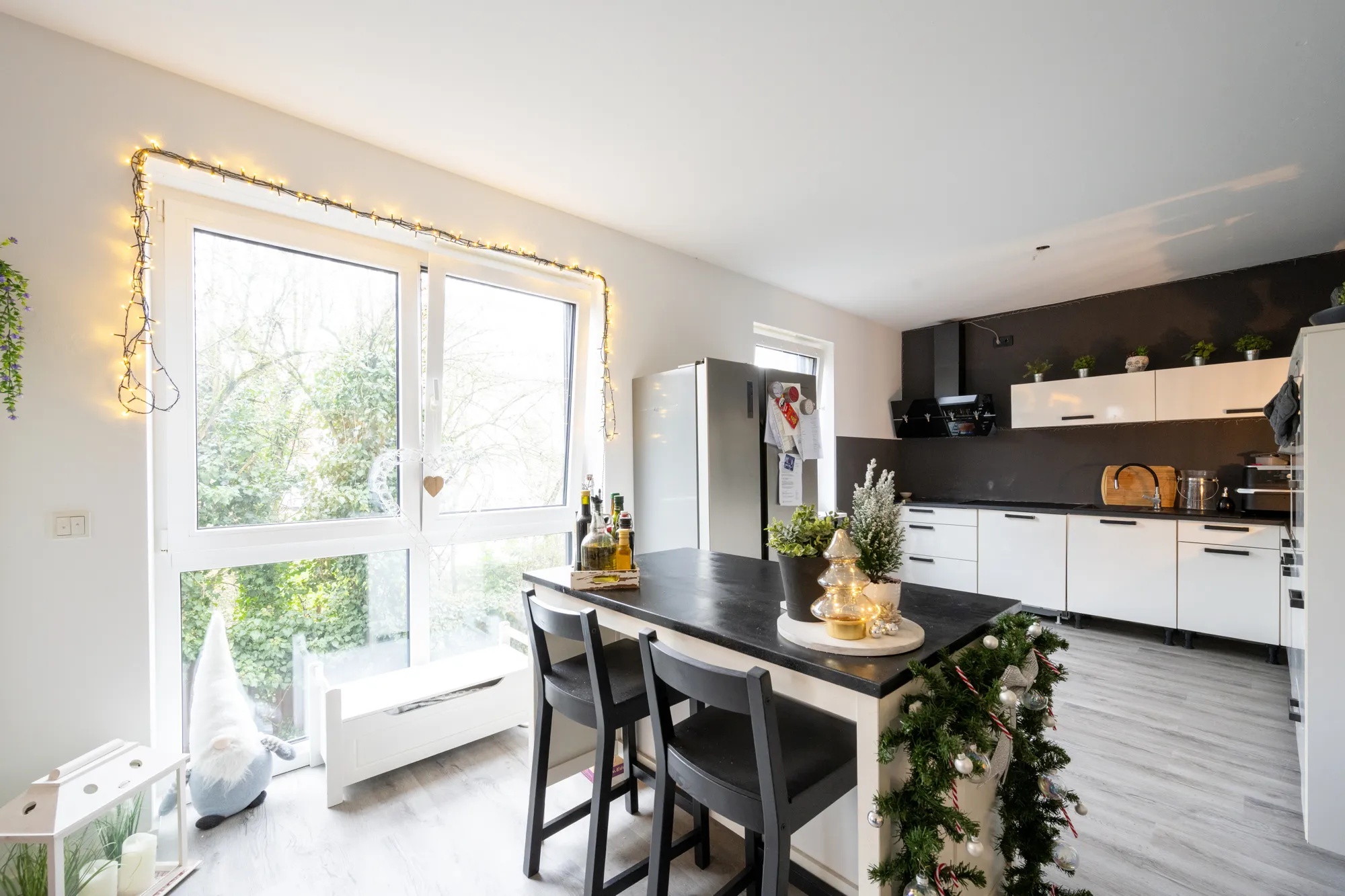 Modernes Mehrfamilienhaus (BJ 2020) in Bergheim-Glessen – Energieeffizienz A+ mit Aufzug & PV-Anlage