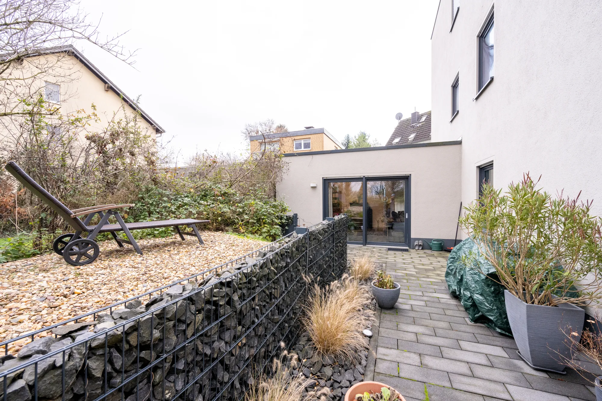 Modernes Mehrfamilienhaus (BJ 2020) in Bergheim-Glessen – Energieeffizienz A+ mit Aufzug & PV-Anlage