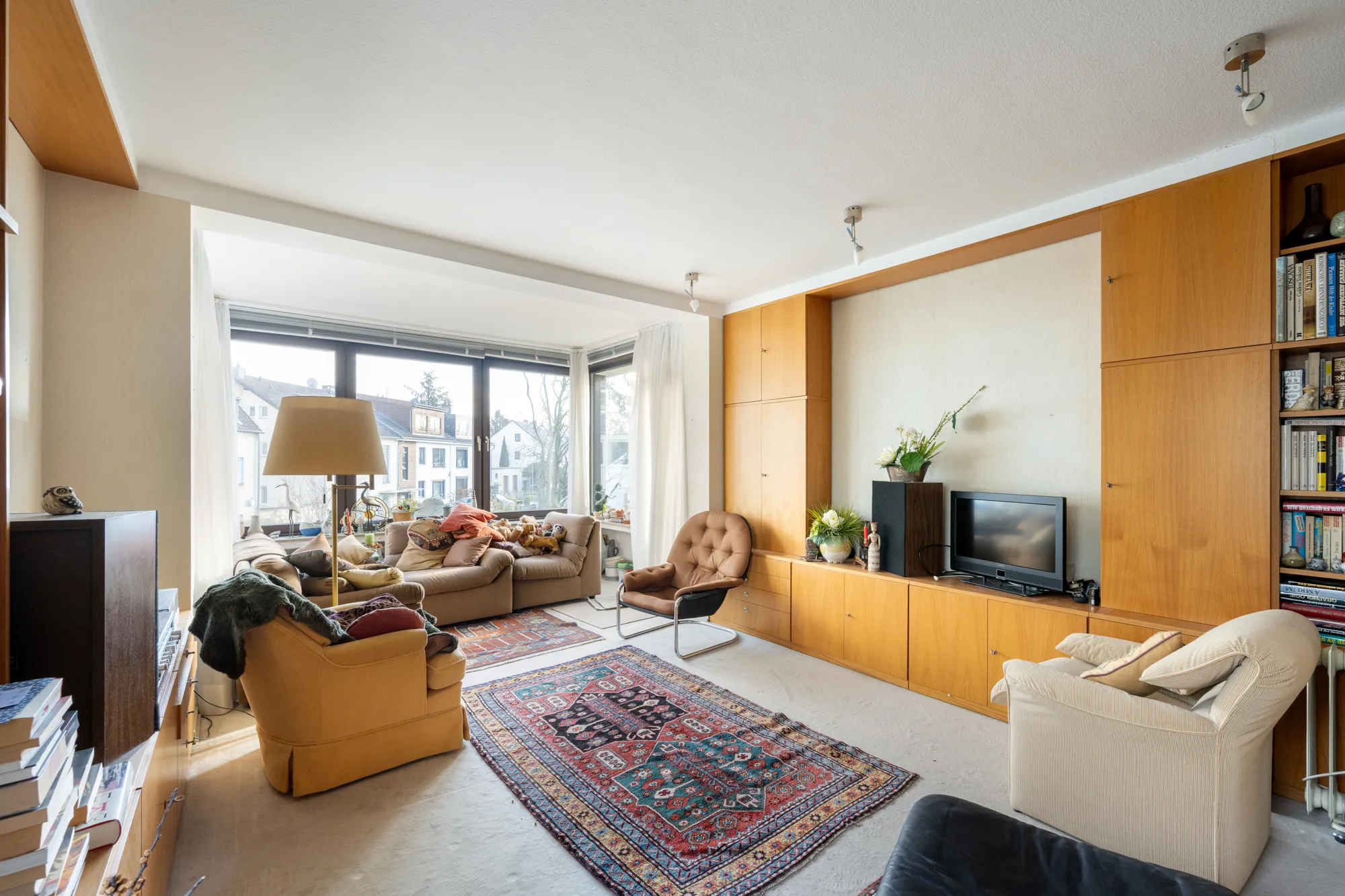 Von Poll Commercial Köln besser Immobilienmakler für Mehrfamilienhäuser in Köln1