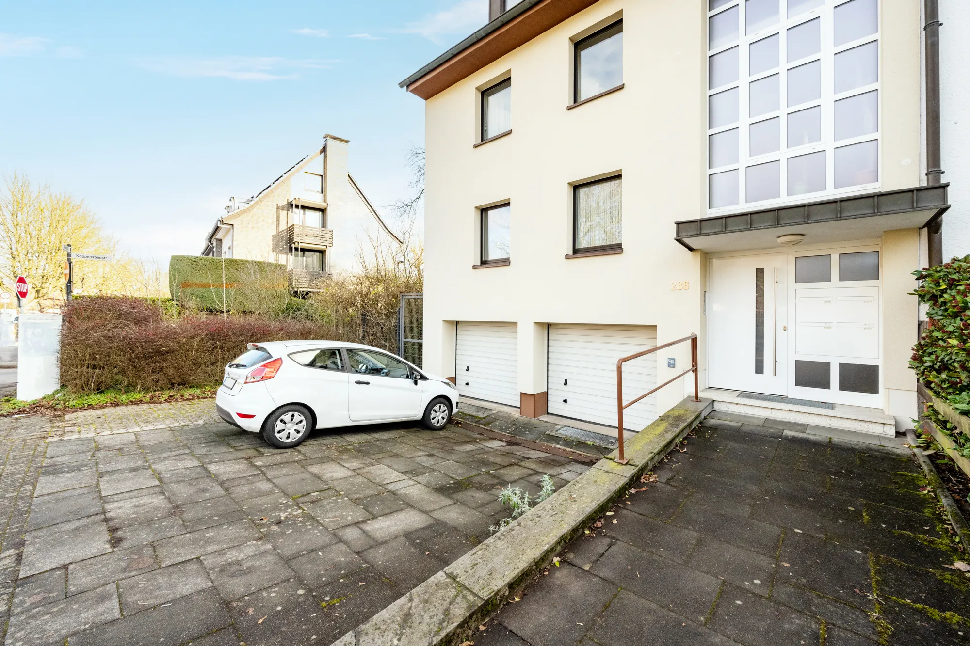 Von Poll Commercial Köln besser Immobilienmakler für Mehrfamilienhäuser in Köln1