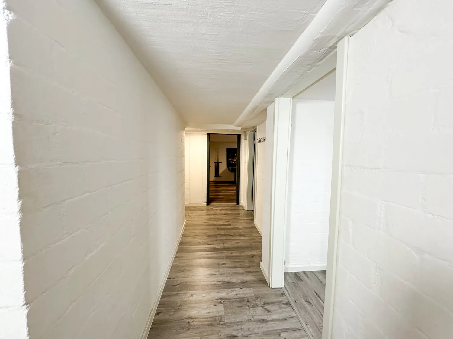 Gemeinschaftlicher Flur im Keller