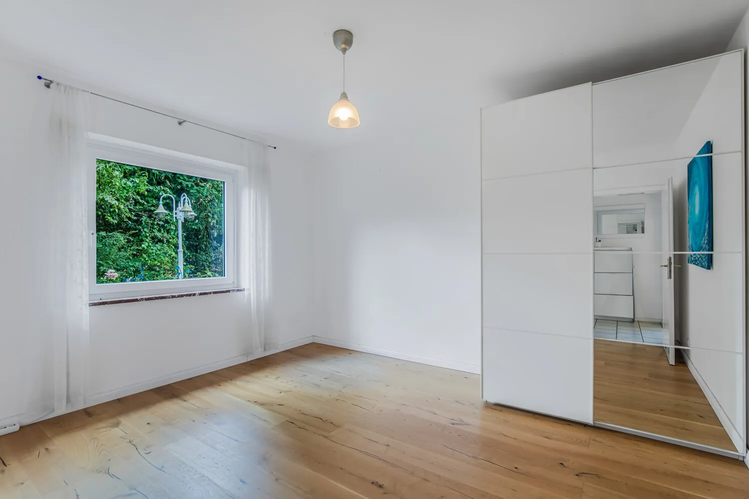 Büro, Gästezimmer im EG