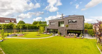 von_poll_real_estate_property_24053073_image_0