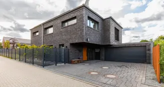 von_poll_real_estate_property_24053073_image_1